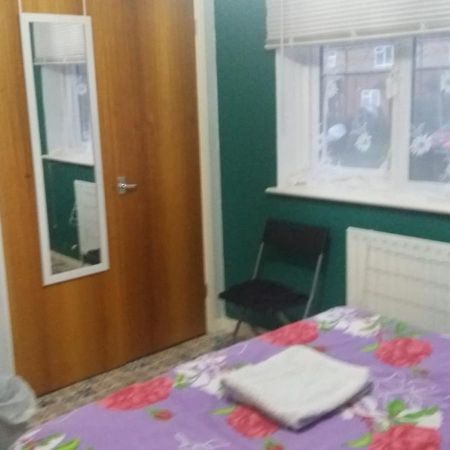 Spacious Double Room Located Within Walking Distance To Seaside And Town Dover Bagian luar foto