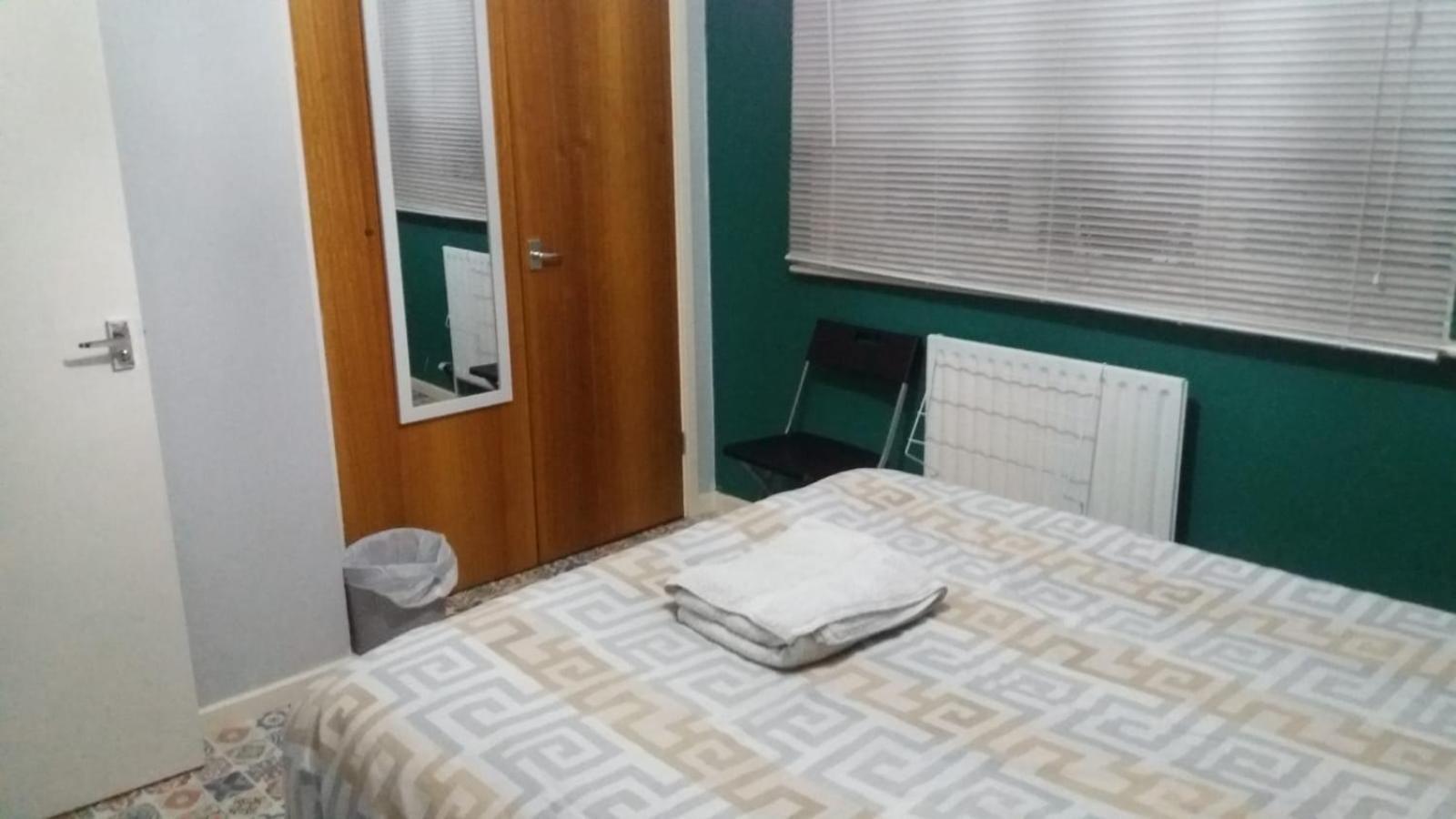Spacious Double Room Located Within Walking Distance To Seaside And Town Dover Bagian luar foto